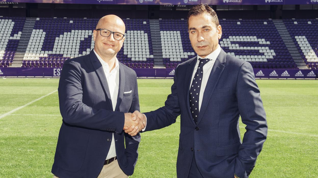 El consejero delegado del Real Valladolid, Matthieu Fenaert, y el presidente de Patatas Meléndez, Javier Meléndez