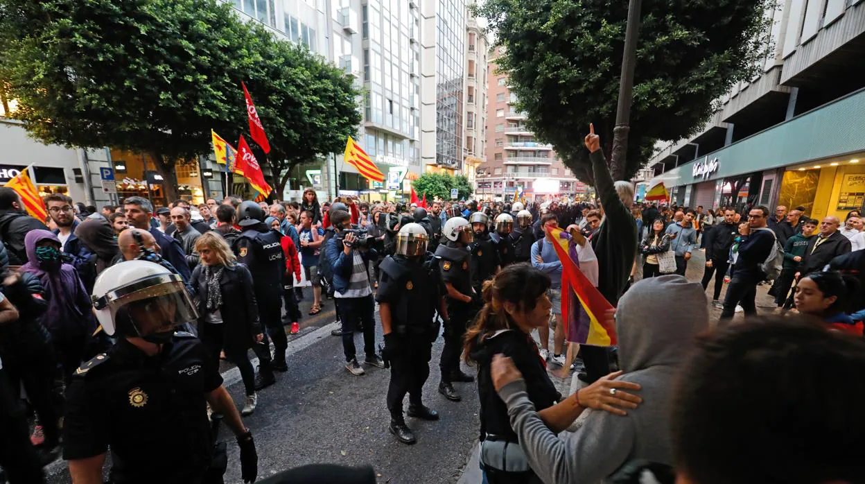 Imagen de una de las manifestaciones del año pasado con motivo del 9 d'Octubre