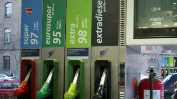 El Gobierno aragonés lanza un macrocontrato para comprar tres millones de litros de gasolina y diésel