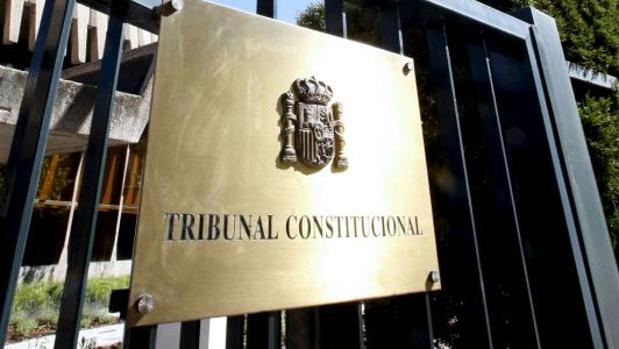 El Constitucional obliga al INE a contratar a una mujer a la que discriminó por no presentarse al dar a luz