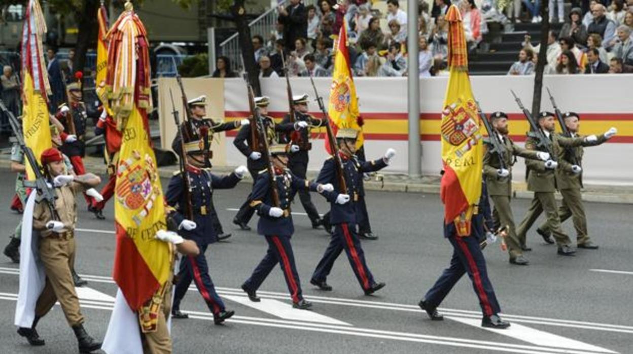 Desfile de las Fuerzas Armadas en vídeo