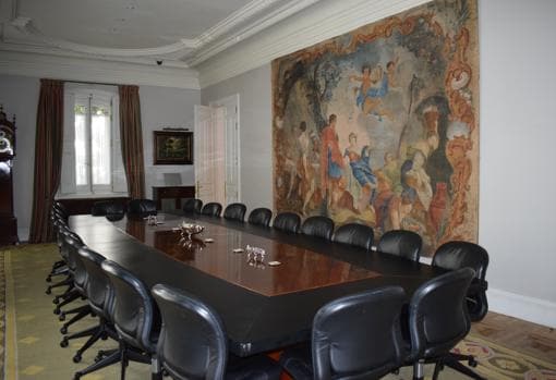 Sala del Consejo donde se reúnen los miembros del consejo de la fundación