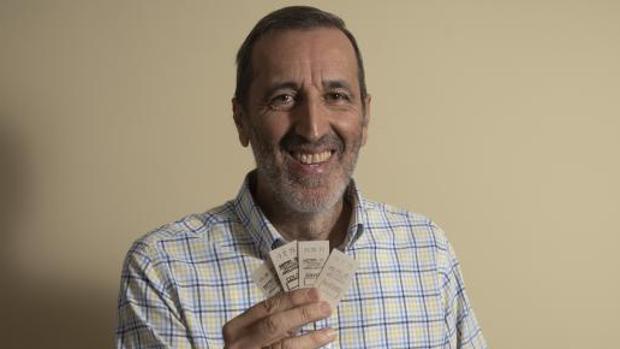 Ignacio Bravo, el hombre que coleccionaba billetes de Metro: «Las tarjetas multi deshumanizan el viaje»