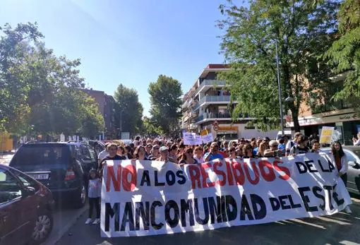 Manifestación contra la llegada de la basura de los muncipios del Este a Valdemingómez el pasado día 5 de octubre