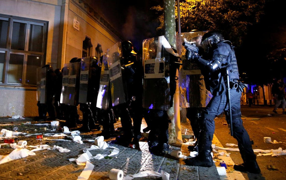 En imágenes: el fuego vuelve a las calles de Barcelona