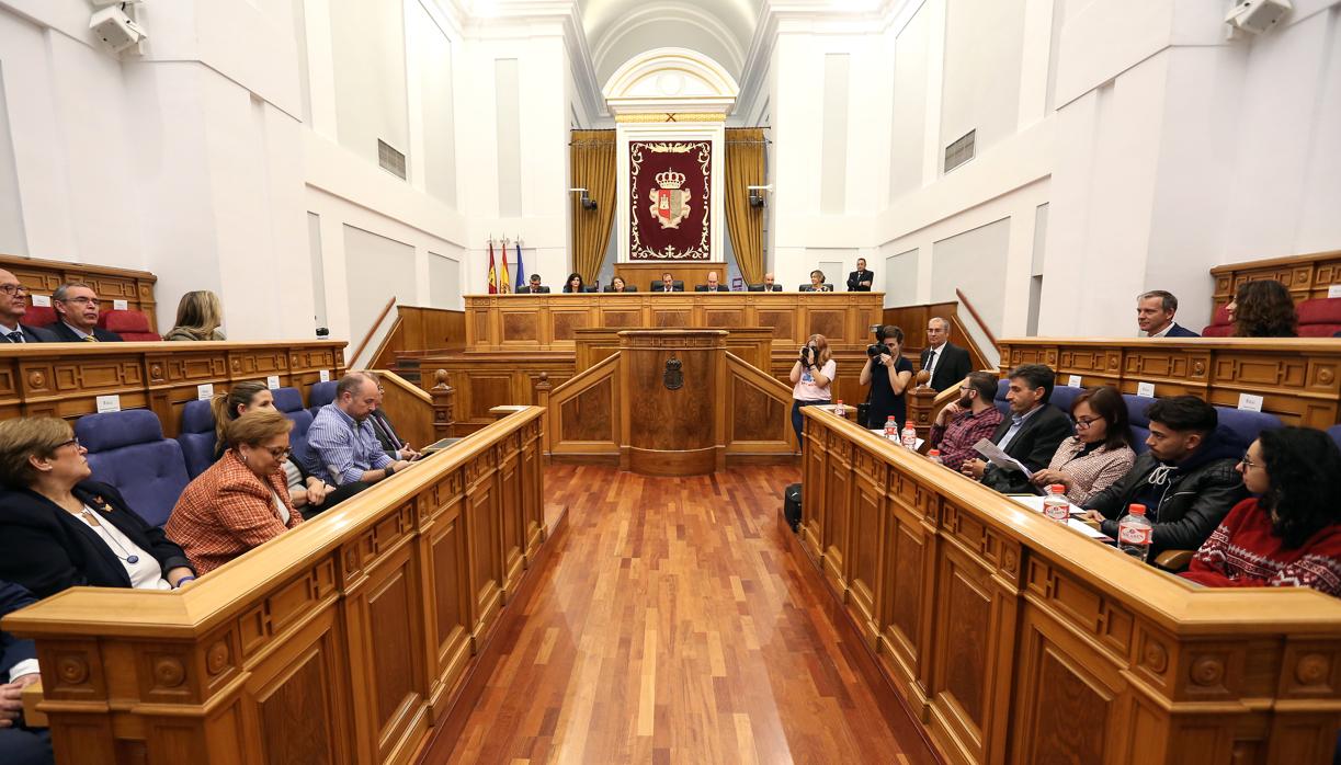 Celebración del pleno institucional con motivo del Día Internacional para la Erradicación de la Pobreza