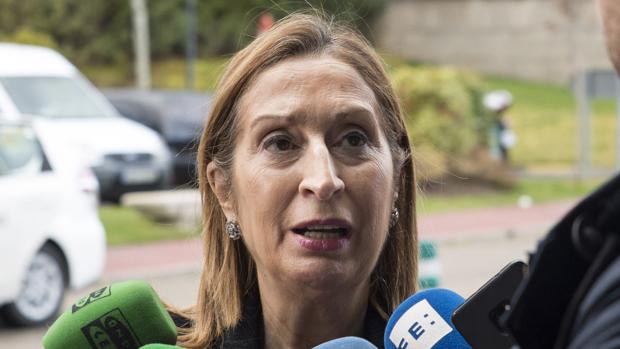 Ana Pastor: «Torra es el representante del Estado en España y debe cumplir las normas»