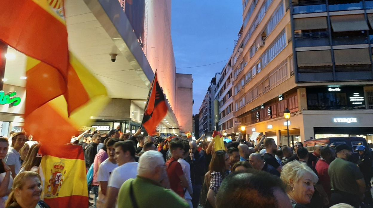 Imagen de la contramanifestación difundida por España 2000 en redes