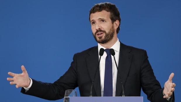Casado llama a combatir las políticas «supremacistas» de la Generalitat