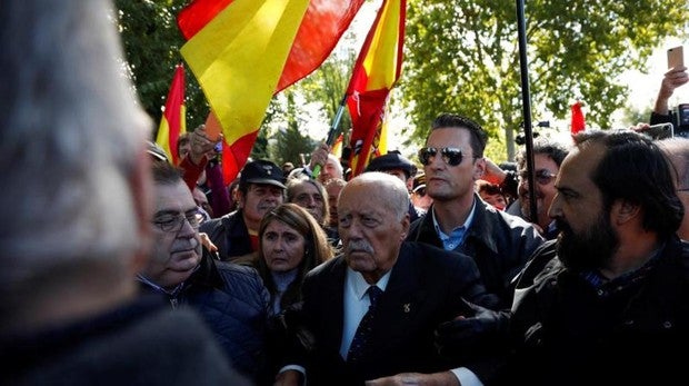 Tejero acude a Mingorrubio para despedir a Franco