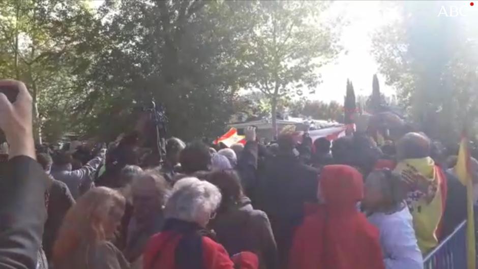 Protestas franquistas en el cementerio El Pardo-Mingorrubio