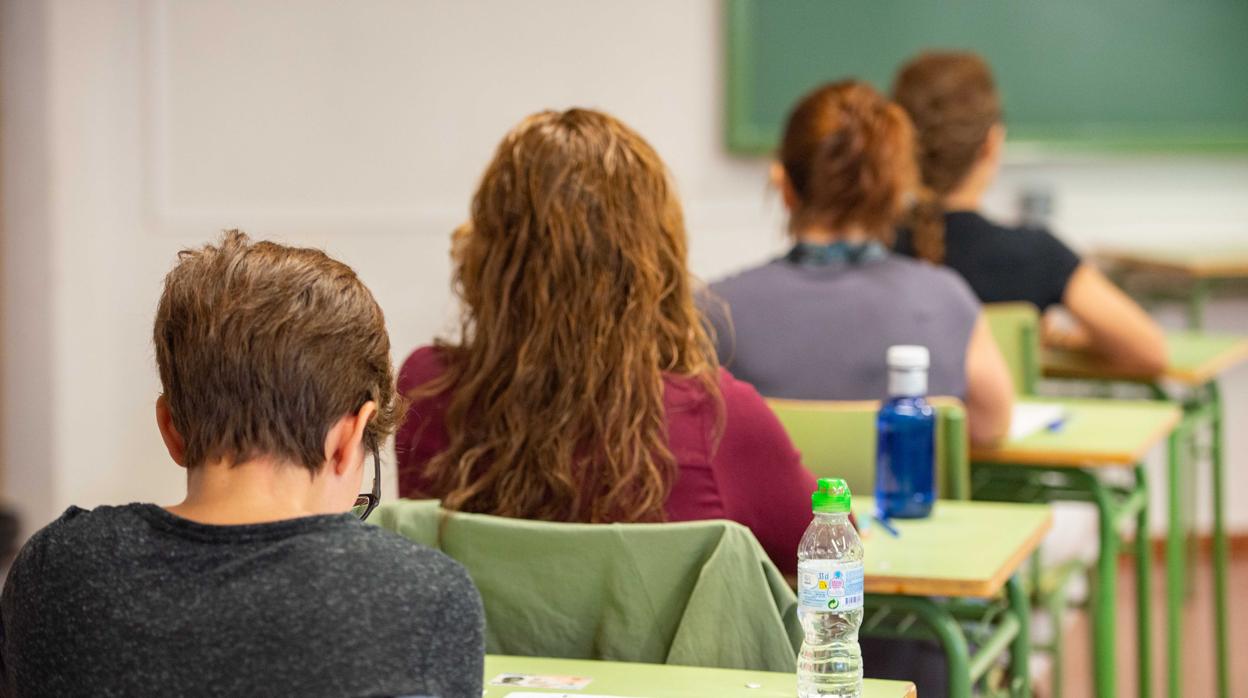 Los exámenes comenzarán a las 11.00 horas en cinco institutos de Toledo