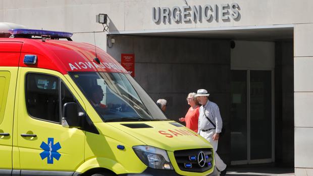 Herido grave un ciclista de 16 años tras impactar contra una marquesina en un accidente de tráfico