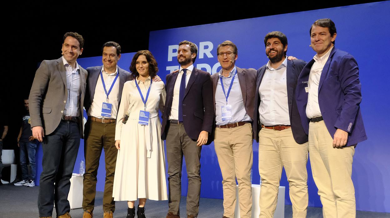 Mañueco y Casado, junto a otros presidentes autonómicos y dirigentes del PP