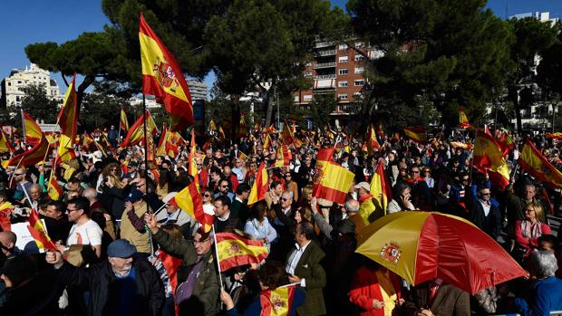 Vox reúne a miles de personas en Colón en defensa de la unidad de España y contra el independentismo