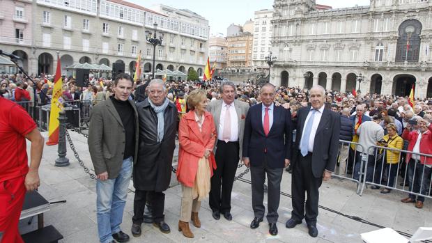 El acto constitucionalista de La Coruña congrega al doble de personas que el mitin de Sánchez, según la organización