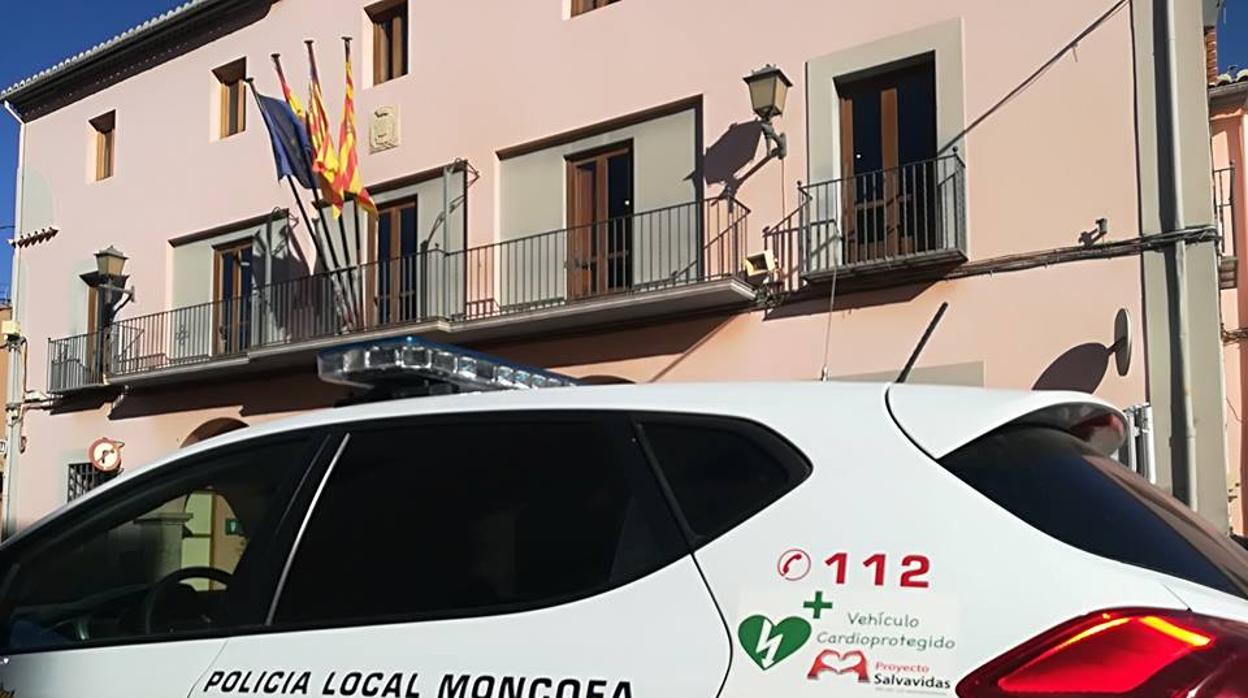 Imagen de archivo de una patrulla de la Policía Local de Moncofa