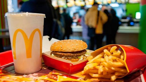 McDonald’s reinaugura su restaurante de Puertollano, ampliando servicios y plantilla