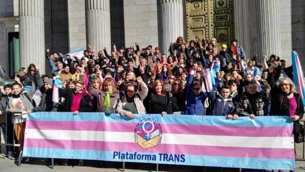 Piden una investigación sobre el acoso a una joven transexual que se ha suicidado en Lliria