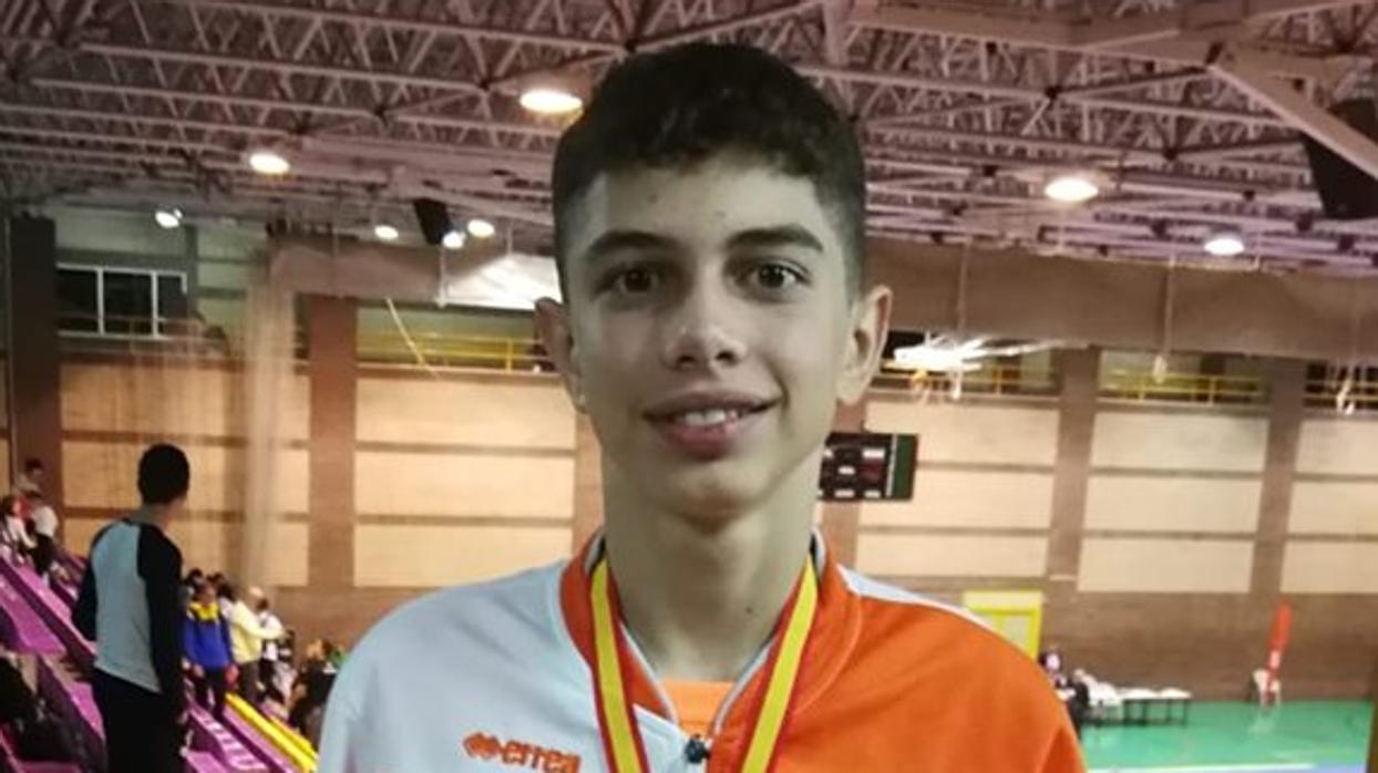 El karateca juvenil Rubén Molina consigue la medalla de oro de la segunda fase de la Liga Nacional