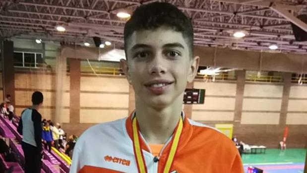 El karateca juvenil Rubén Molina consigue la medalla de oro de la segunda fase de la Liga Nacional