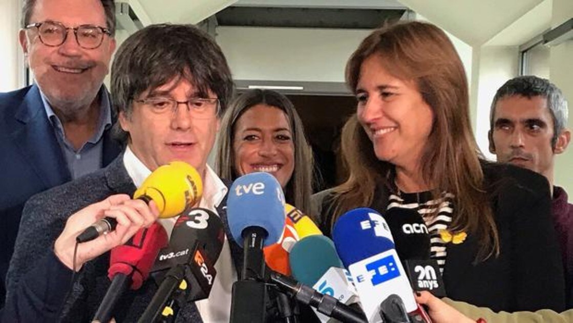 Carles Puigdemont y la número uno al Congreso por Barcelona, Laura Borràs, tras reunirse en Waterloo el pasado domingo