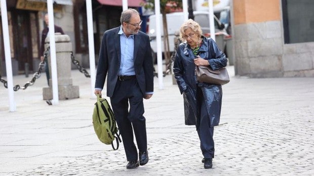 Carmena gastó 200.000 euros en un plan contra la soledad con solo 43 participantes