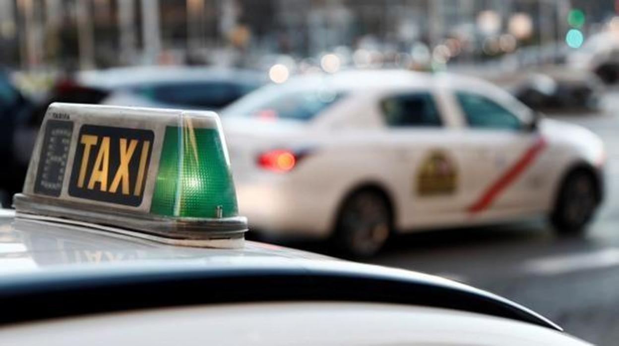 Luz que indica que el taxi está desocupado