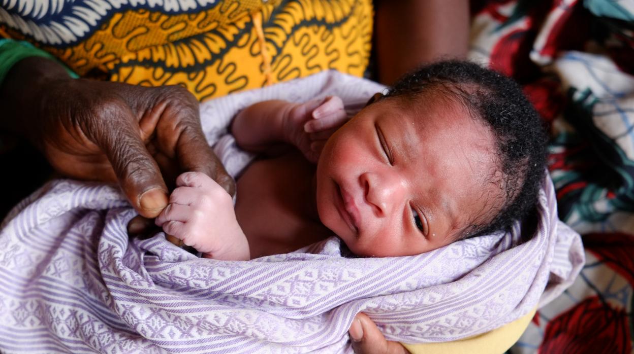 Bebé en Gambia, en una imagen de archivo