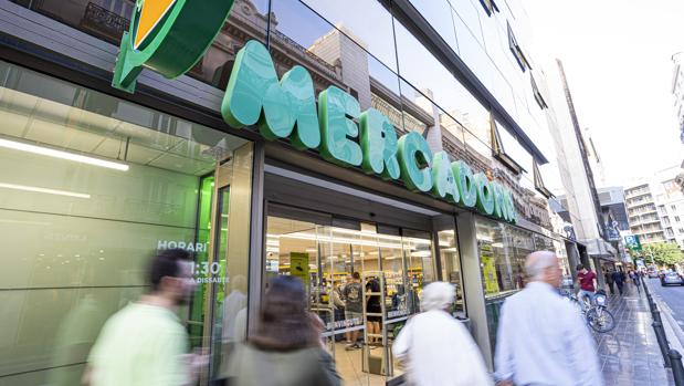 Mercadona busca a 400 trabajadores para la campaña de invierno por 1.300 euros de sueldo mensual