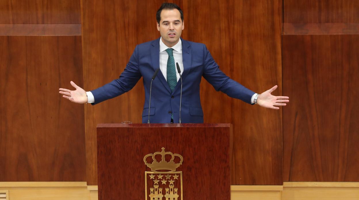 El vicepresidente madrileño, Ignacio Aguado, en la Asamblea de Madrid