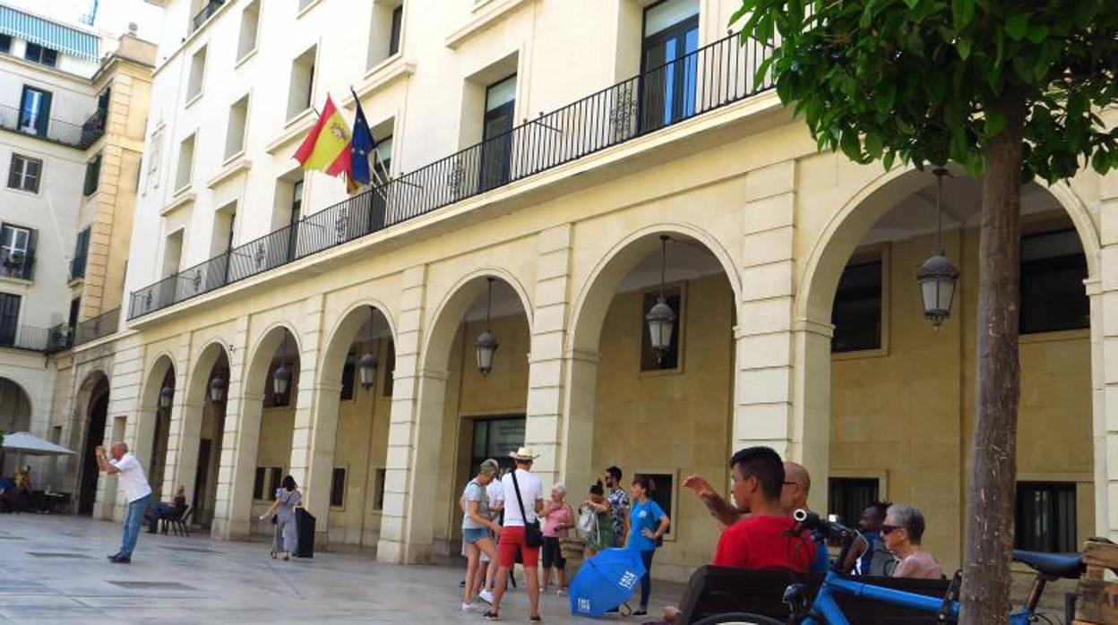 Fachada de la Audiencia Provincial de Alicante