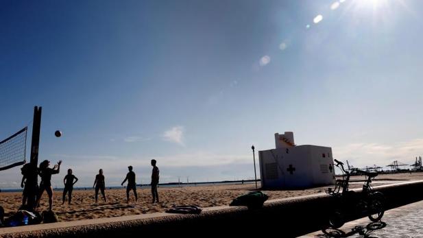 El tiempo en Valencia: aviso amarillo por fuertes vientos en el interior y algunas lluvias dispersas