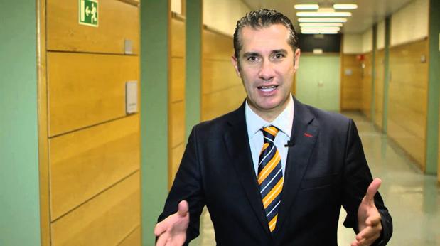 La Universidad de Granada investiga las tesis plagiadas dirigidas por dos catedráticos de Odontología