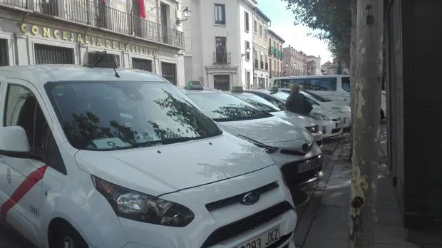 Sospechan que el homicida del taxista de Alcalá se ensañó con él porque apenas llevaba dinero