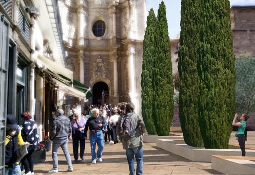 La plaza de la Reina de Valencia se transformará en un espacio verde con toldos, fuentes y juegos