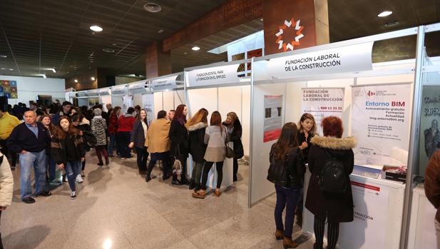 La Feria de Empleo de Toledo ofertó 500 empleos privados y 7.650 públicos