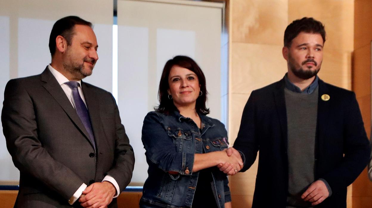 José Luis Ábalos, Adriana Lastra y Gabriel Rufián, en la reunión de esta tarde