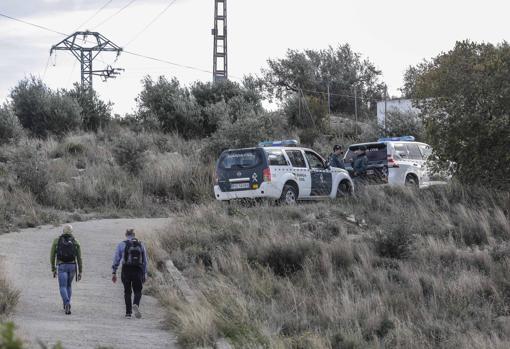 La Guardia Civil realiza batidas con perros por la zona