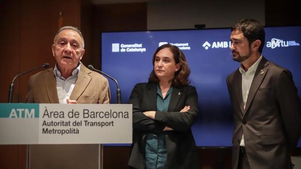 Colau encarece el título de transporte más utilizado en Barcelona para perjudicar a turistas y «esporádicos»