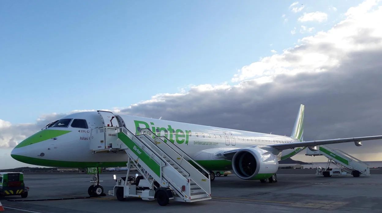 El nuevo avión de Binter Canarias, modelo E195-E20