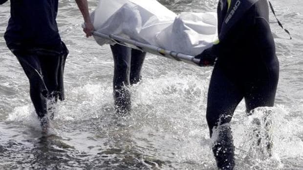 Al menos 62 muertos en el Atlántico al volcar una patera que se dirigía a Canarias