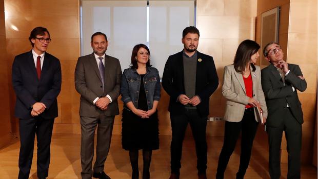 El PSOE explora un foro de diálogo dentro de la ley y que ERC pueda aceptar