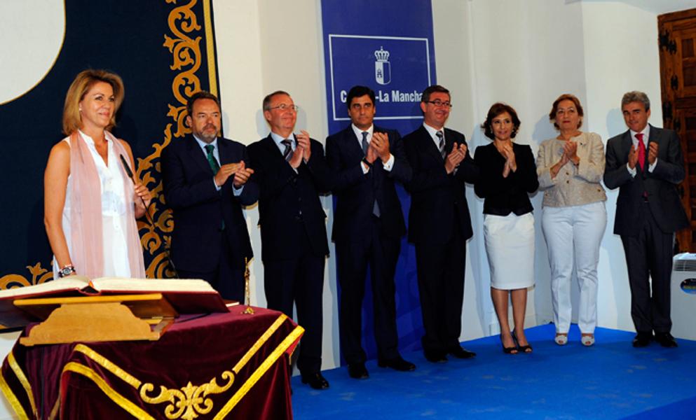 La imagen es de junio de 2011, durante la toma de posesión de los consejeros del Gobierno del PP en Castilla-La Mancha. En la imagen no aparecen Arturo Romaní ni Carmen Casero, que entraron en el Ejecutivo en enero de 2012 en sustitución de Jesús Labrador y Diego Valle