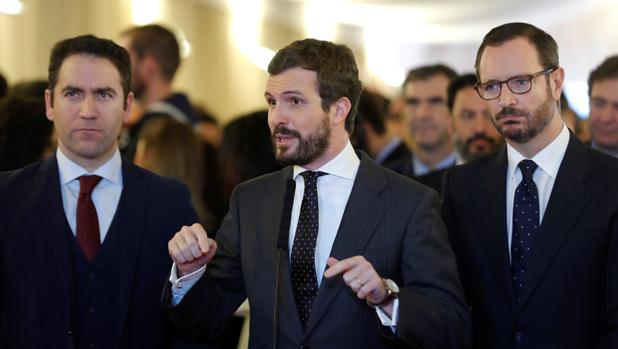 El PP obligará a los barones socialistas a retratarse sobre el «conflicto político» catalán