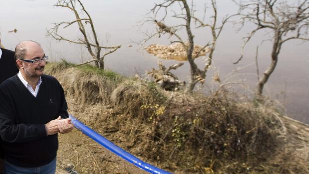 Lambán aboga por los embalses para combatir los efectos del cambio climático