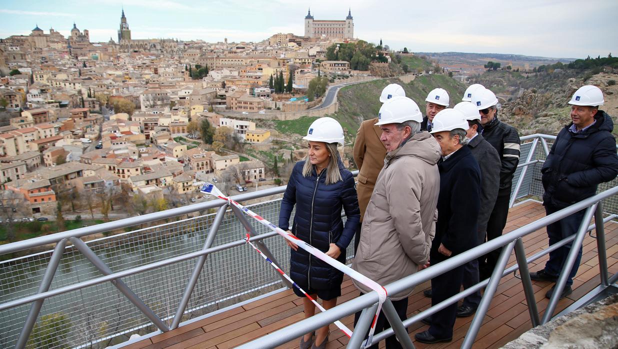 Tolón supervisa las obras de la rampa