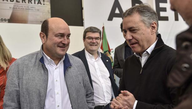 Urkullu y Ortuzar piden «perdón» a la sociedad vasca tras la condena por corrupción a excargos del PNV