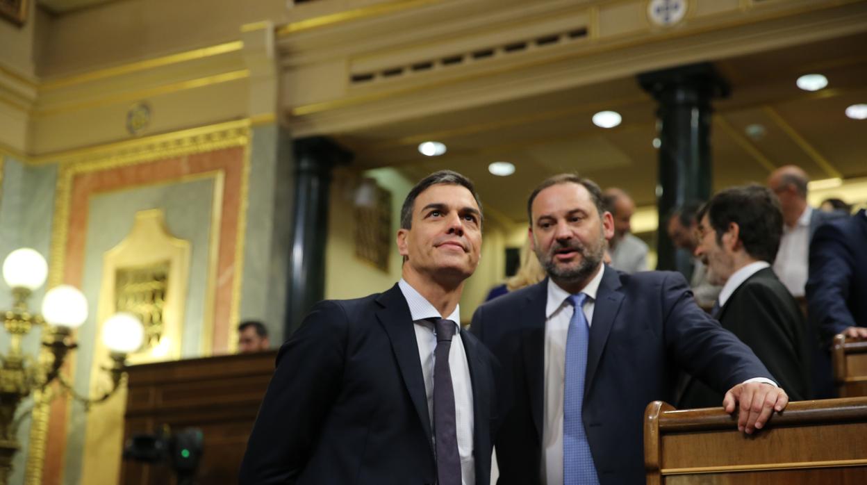 Pedro Sánchez y José Luis Ábalos