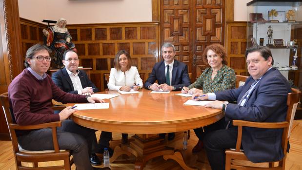 La Diputación destina 85.000 euros a la mejora del transporte de viajeros